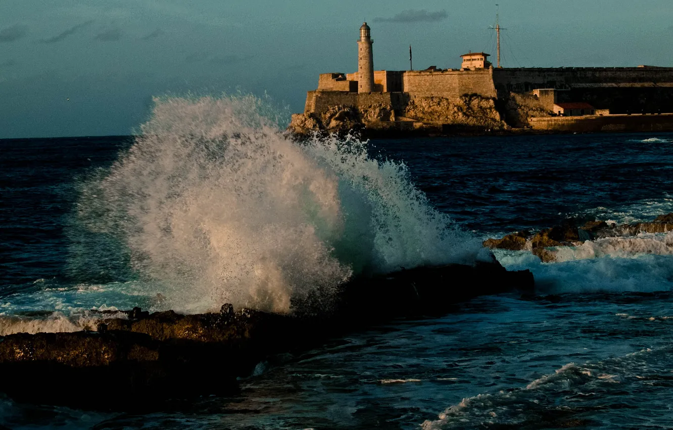 Фото обои море, волны, брызги, маяк
