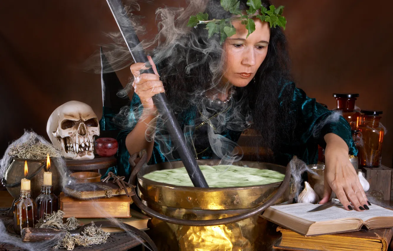 Фото обои дым, череп, свечи, ведро, ведьма, чан, венок, книжки