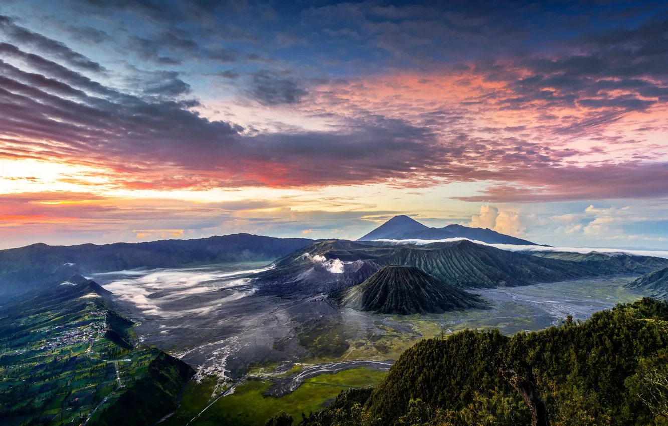 Фото обои облака, горы, Индонезия, Ява, панорамма, Tengger, вулканический комплекс-кальдеры Тенгер, вулкан Бромо