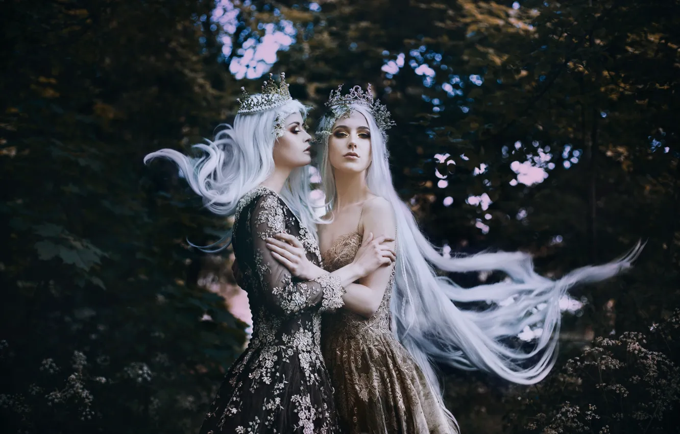Фото обои волосы, две девушки, Bella Kotak, To be a Queen
