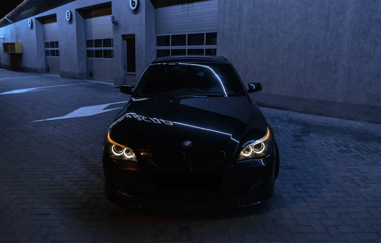 Фото обои ночь, bmw, бмв, light, седан, вид спереди, night, bmw5