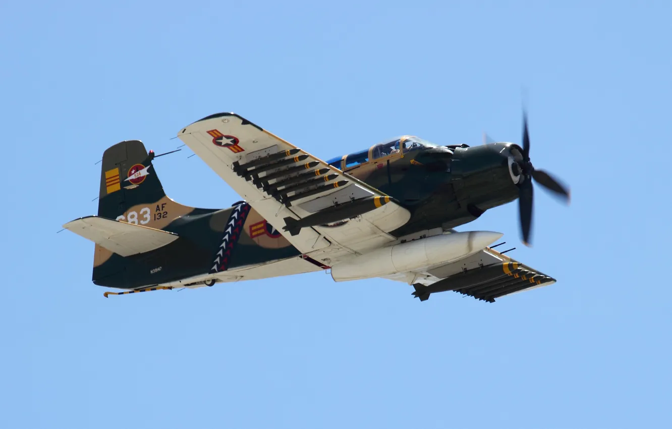 Фото обои штурмовик, «Скайрейдер», Skyraider, A-1
