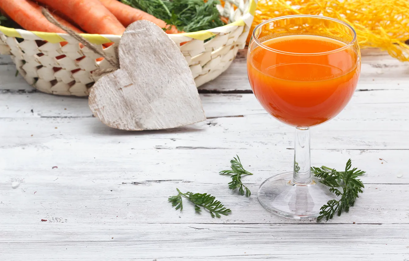 Фото обои зелень, стакан, сердце, сок, овощи, сердечко, морковь, морковный