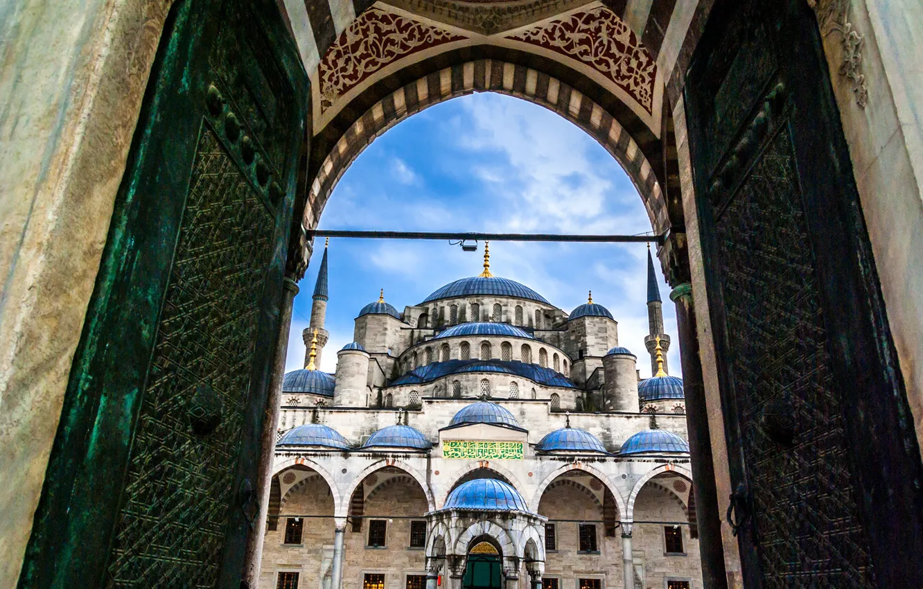 Фото обои небо, ворота, арка, храм, Стамбул, Турция, дворец, купола