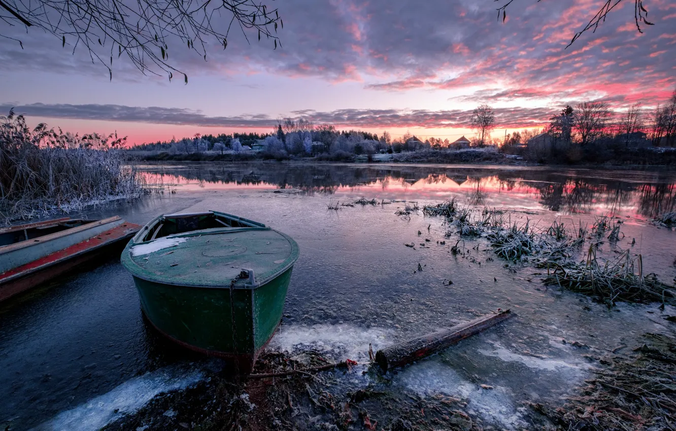 Фото обои иней, пейзаж, природа, река, рассвет, лёд, лодки, утро