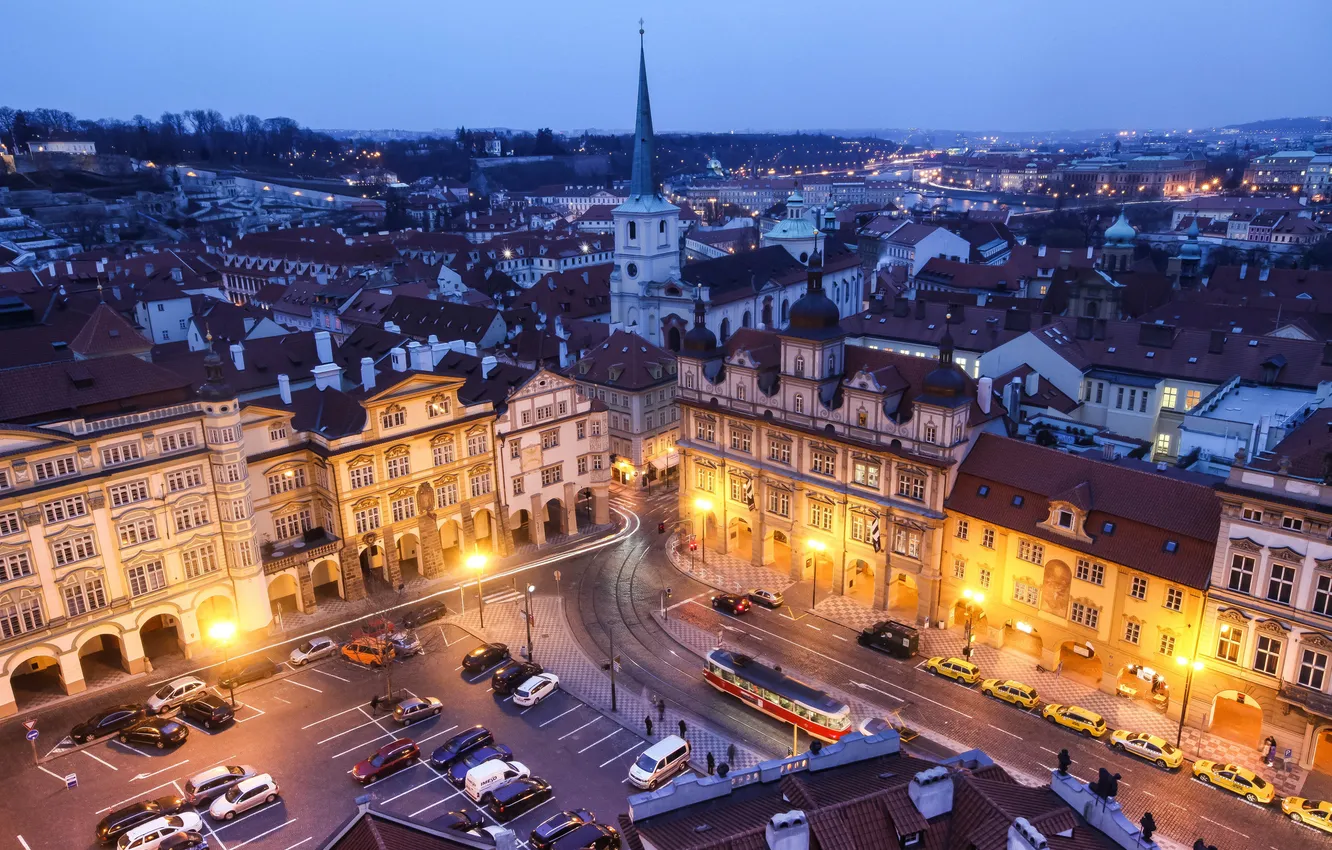 Фото обои дорога, машины, город, здания, вечер, Прага, Чехия, освещение