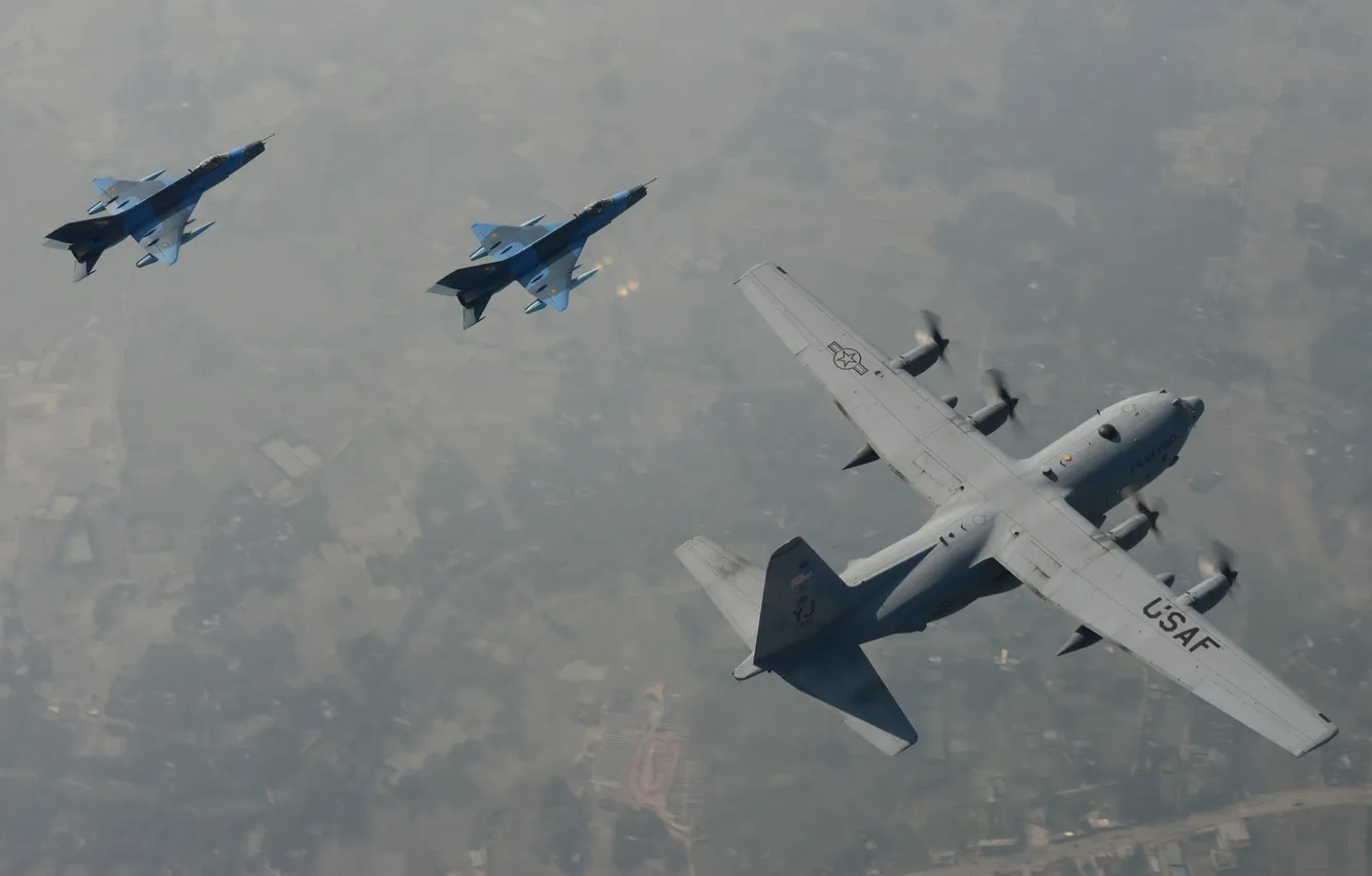 Фото обои полет, авиация, C-130H Hercules, F-7BG