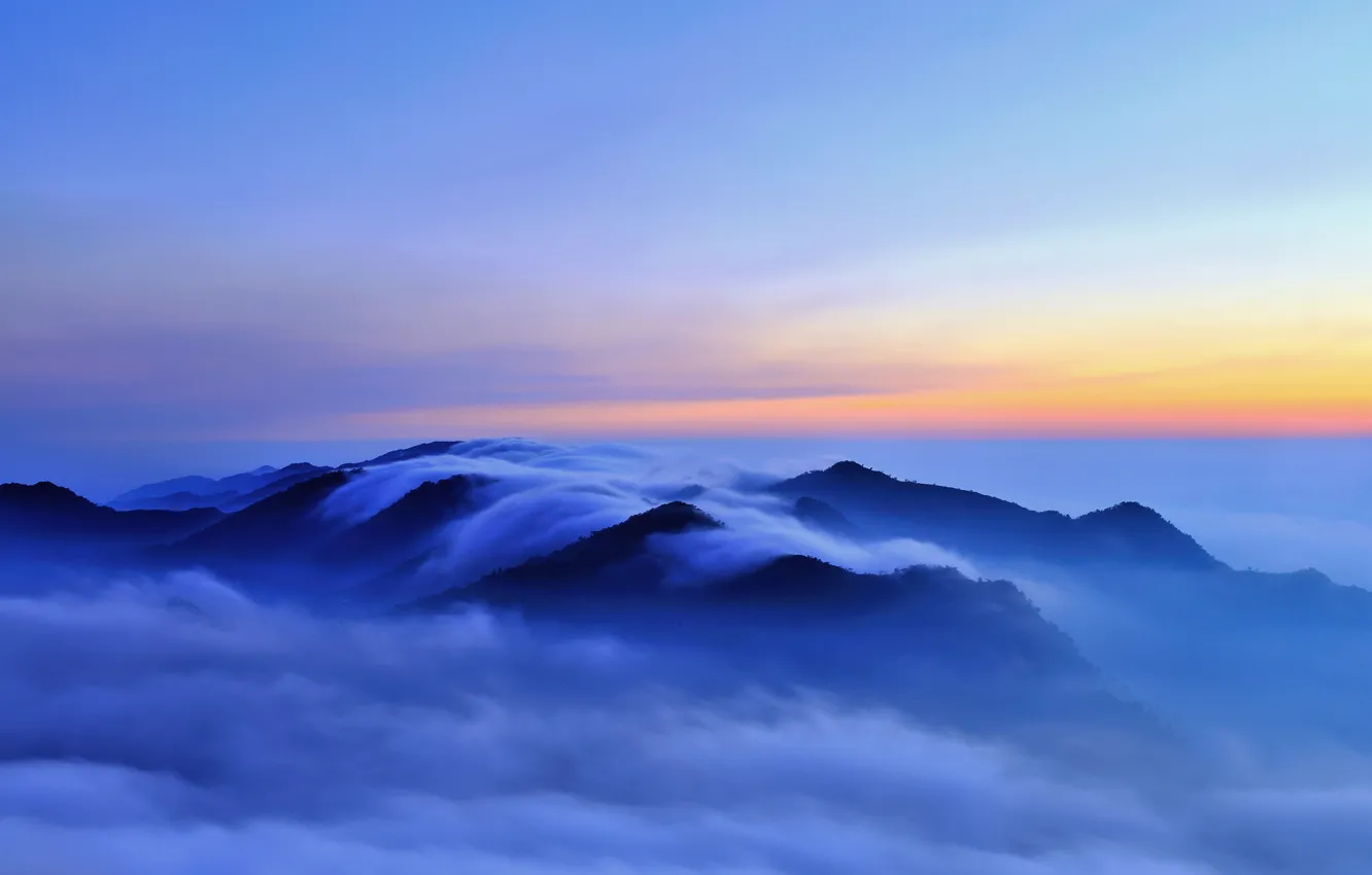 Фото обои облака, горы, туман, холмы