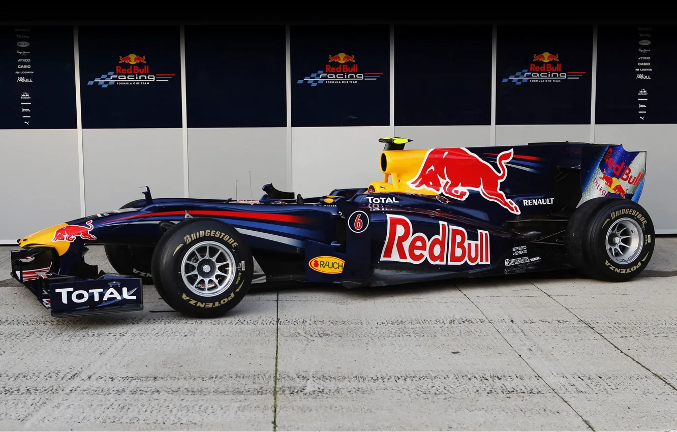 Фото обои Формула 1, Red Bull, RB6, Болид, Марк Уэббер