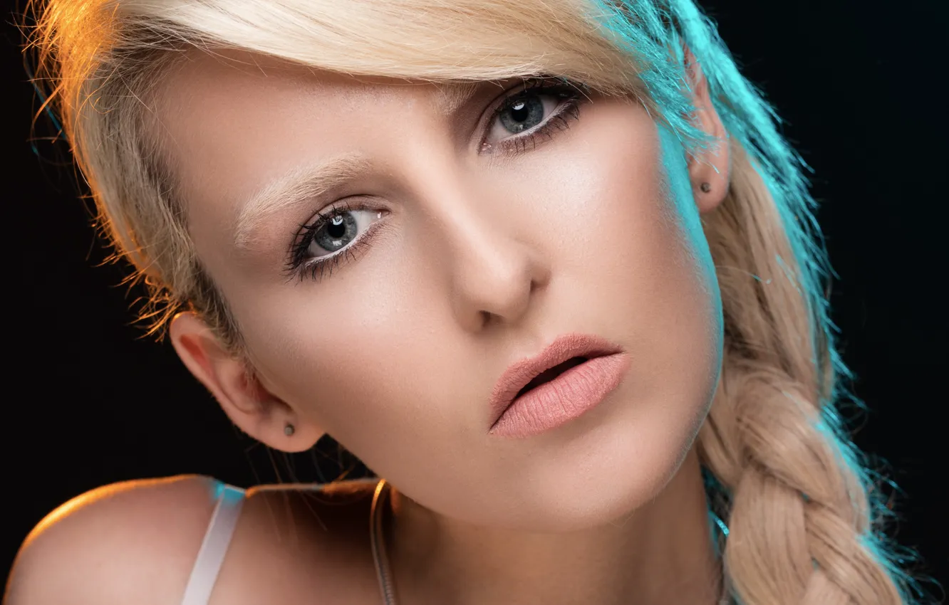 Фото обои лицо, фон, модель, макияж, Amber
