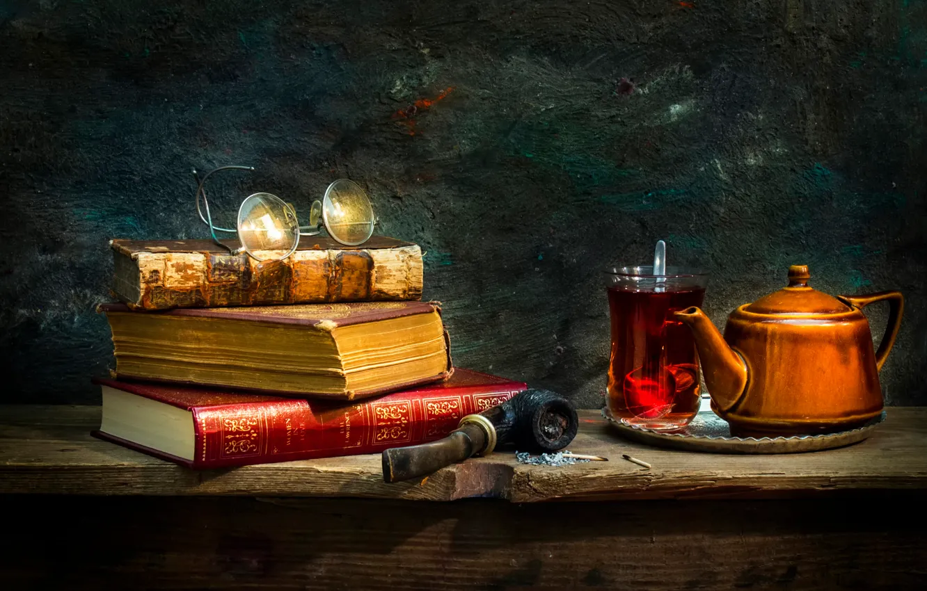 Фото обои стакан, чай, книги, трубка, очки, Tradition
