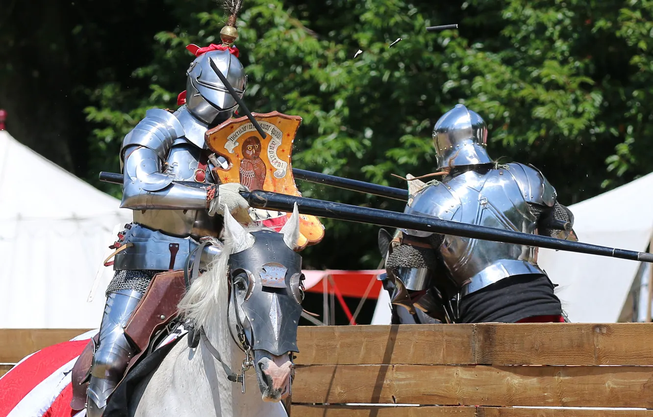 Фото обои металл, конь, лошадь, доспехи, рыцари, турнир