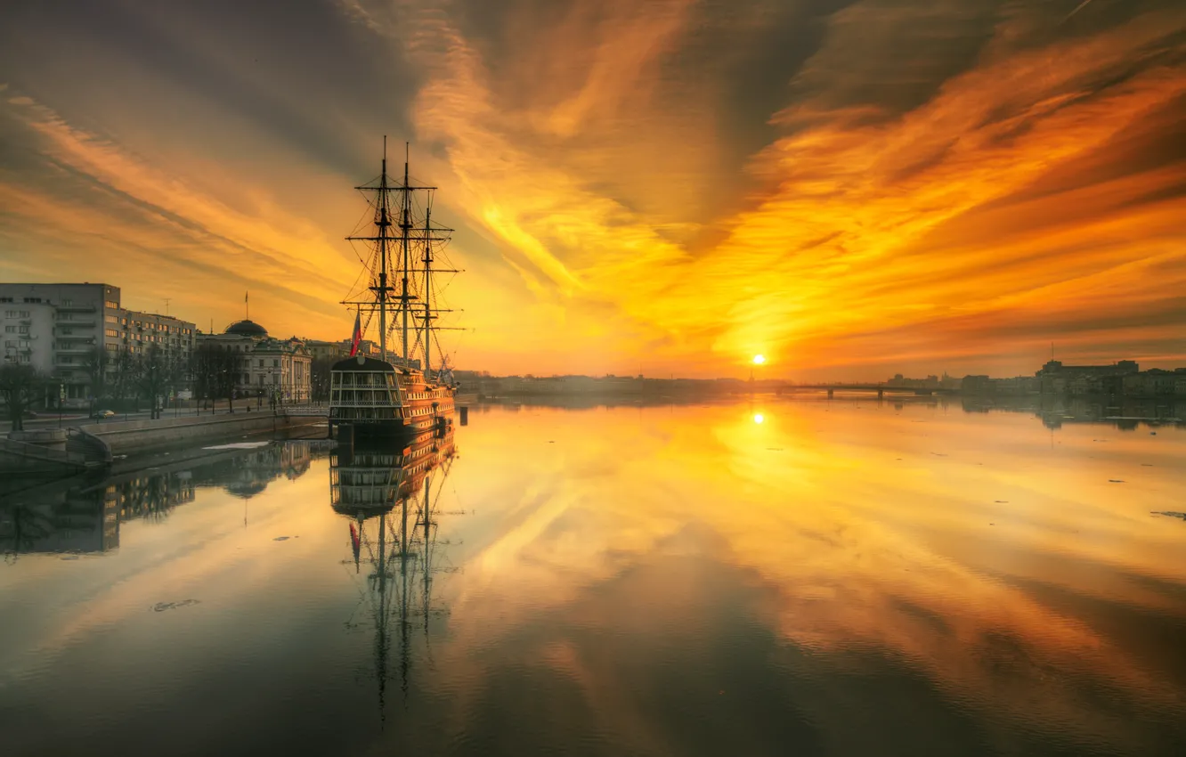 Фото обои небо, закат, корабль, здания, Санкт-Петербург, канал, Эдуард Гордеев