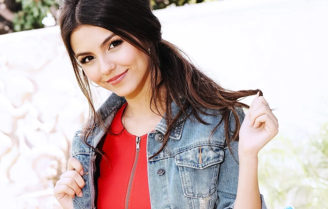 Фото обои взгляд, девушка, улыбка, victoria justice