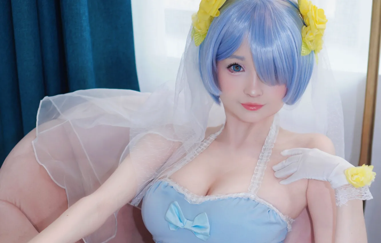 Фото обои girl, sexy, cleavage, boobs, smile, blue eyes, beautiful, short hair