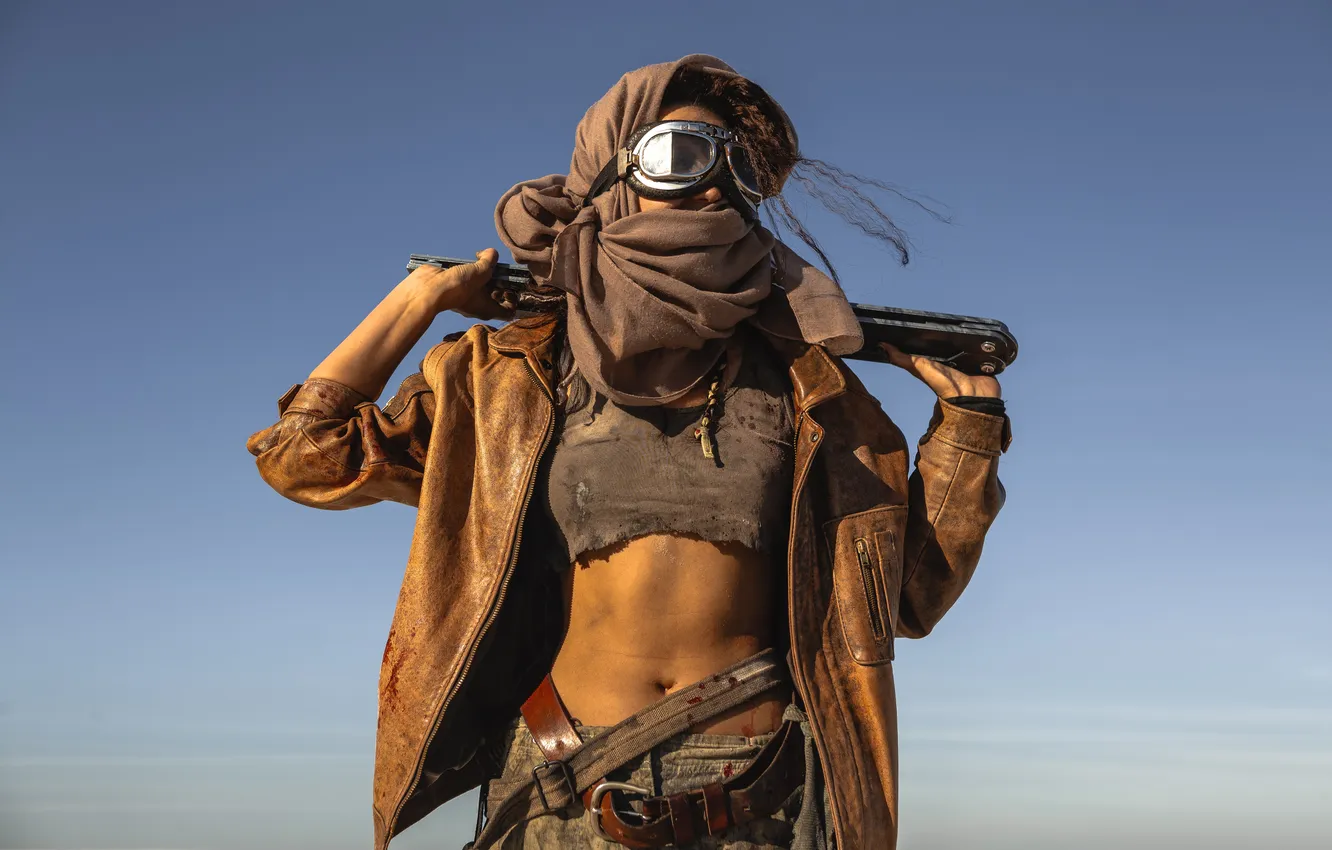 Фото обои girl, glasses, tank top, tool, leather clothes