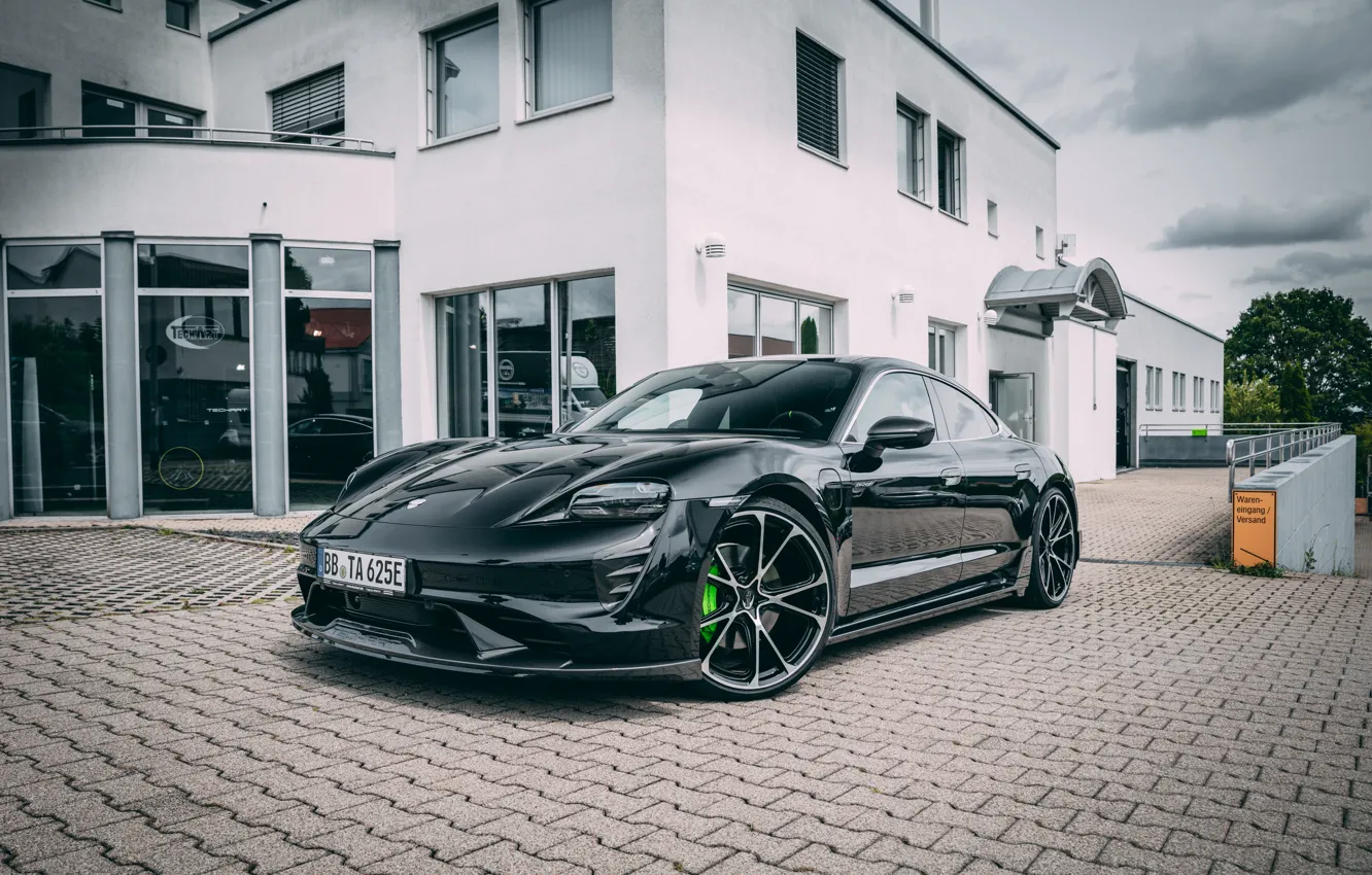 Фото обои Черный, Porsche, Порш, Брусчатка, Здание, Порше, Electro, Front