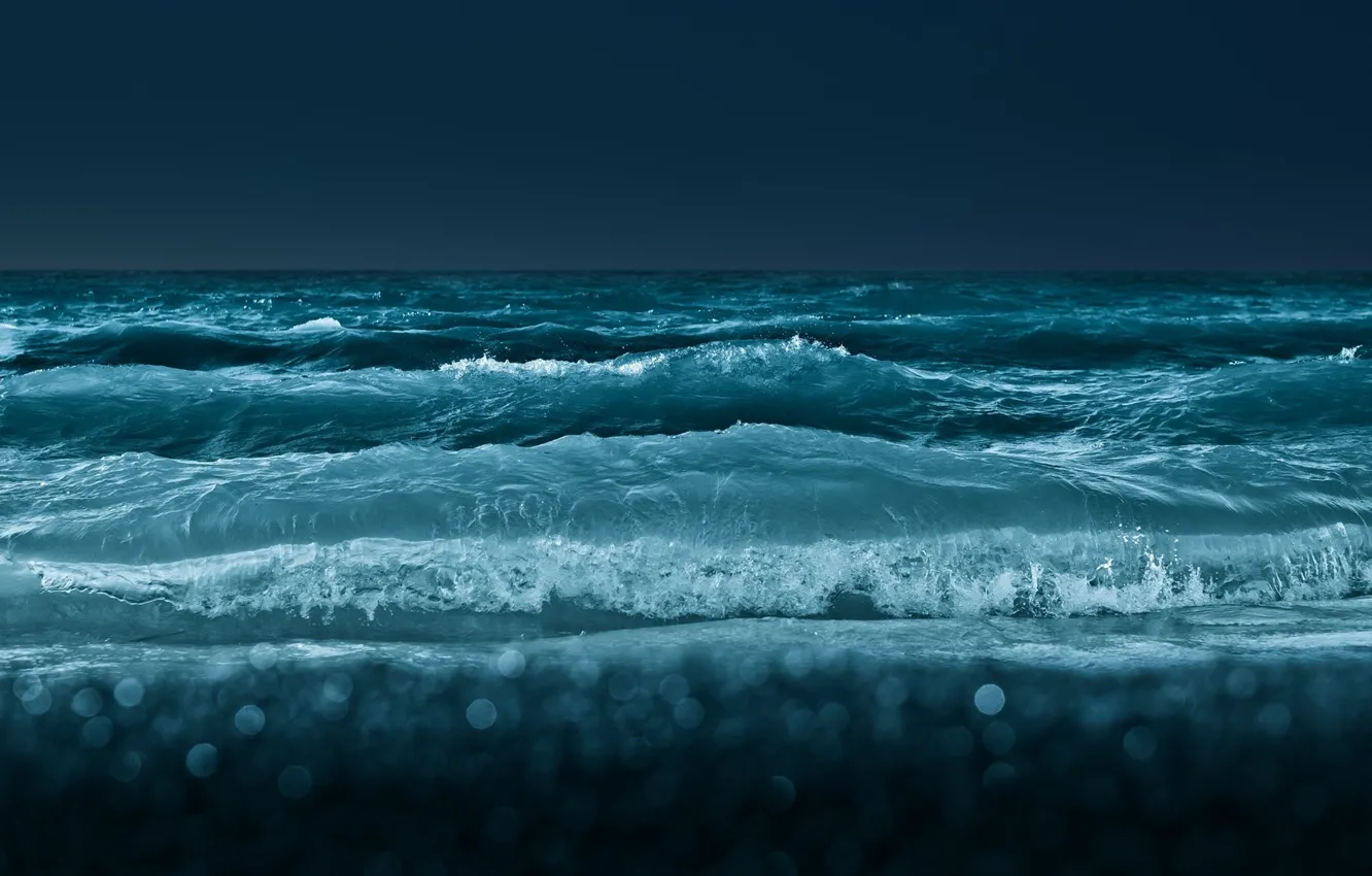 Фото обои море, волны, вода, брызги, темный, горизонт