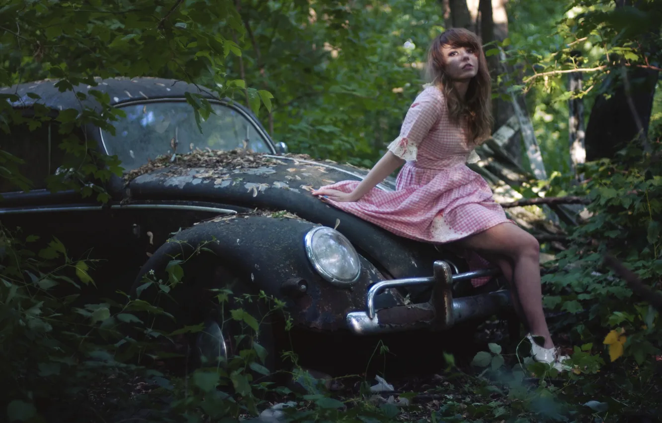 Фото обои машина, лес, девушка, настроение