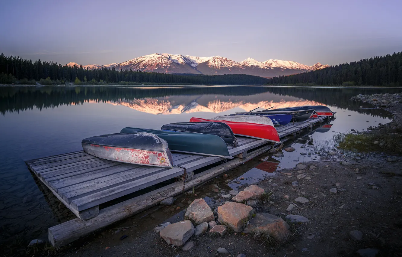 Фото обои Jasper, Jasper National Park, early morning, Boats, Cananda