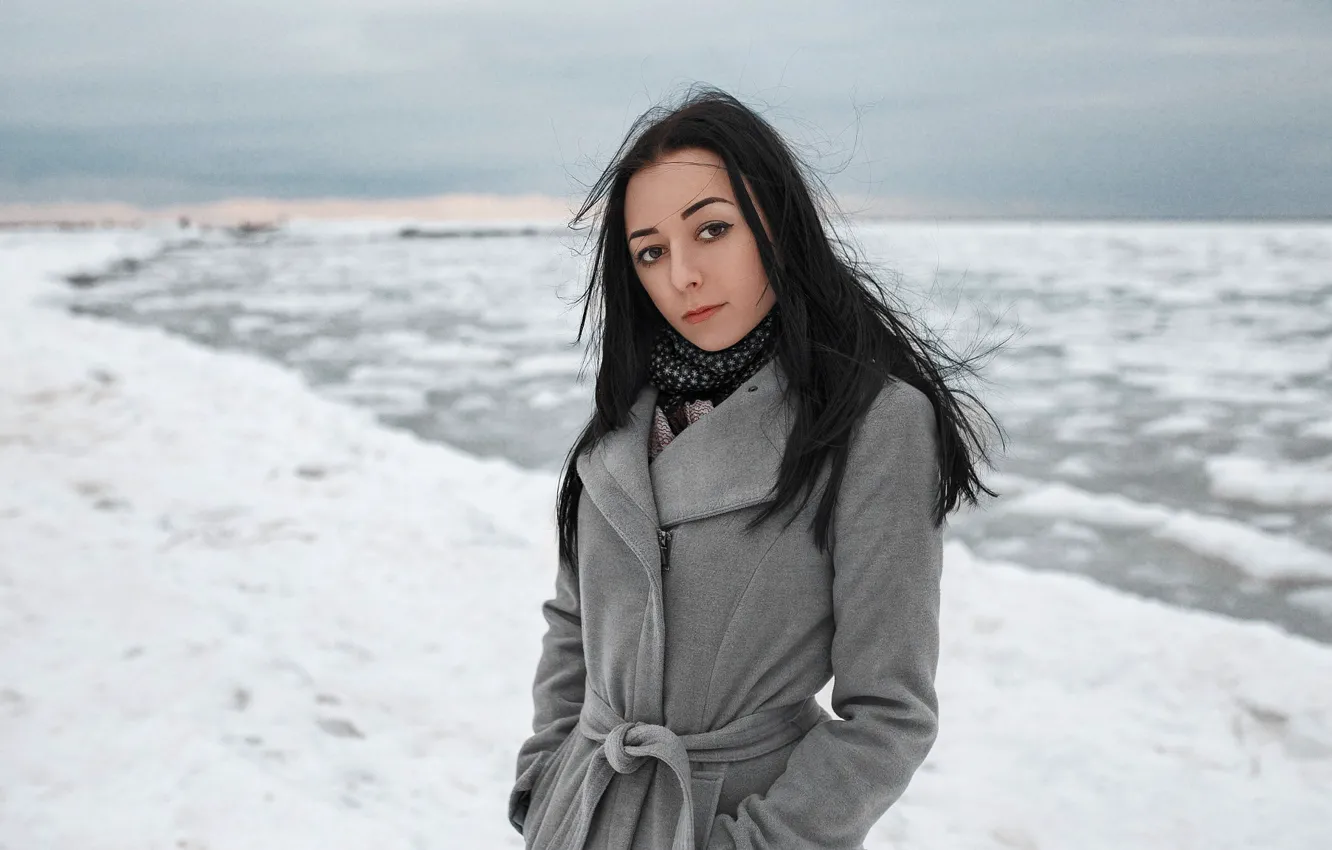 Фото обои лед, взгляд, девушка, снег, лицо, милая, модель, портрет