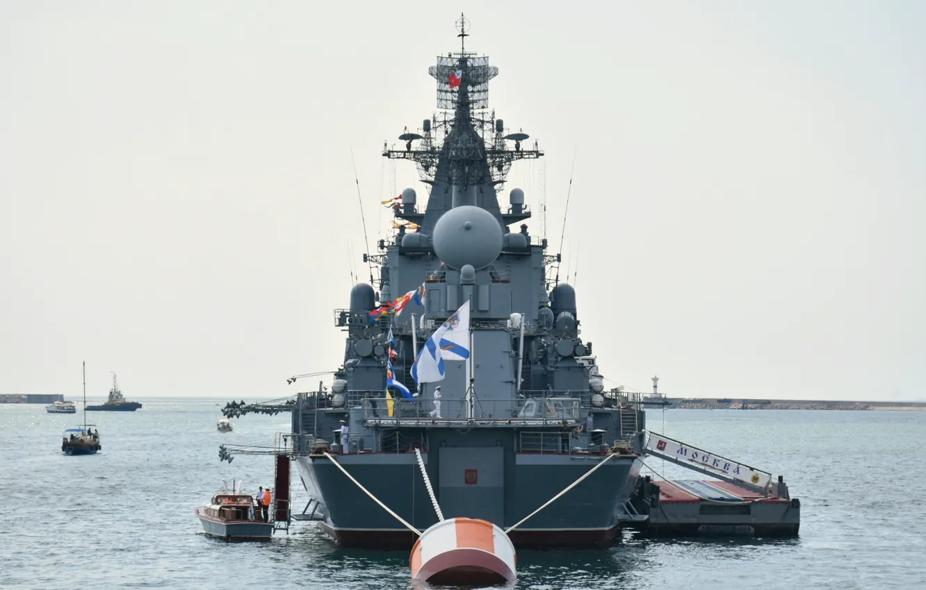 Фото обои Москва, крейсер, ракетный, корма, Гвардейский