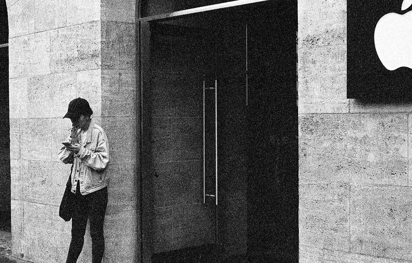 Фото обои apple, person, store