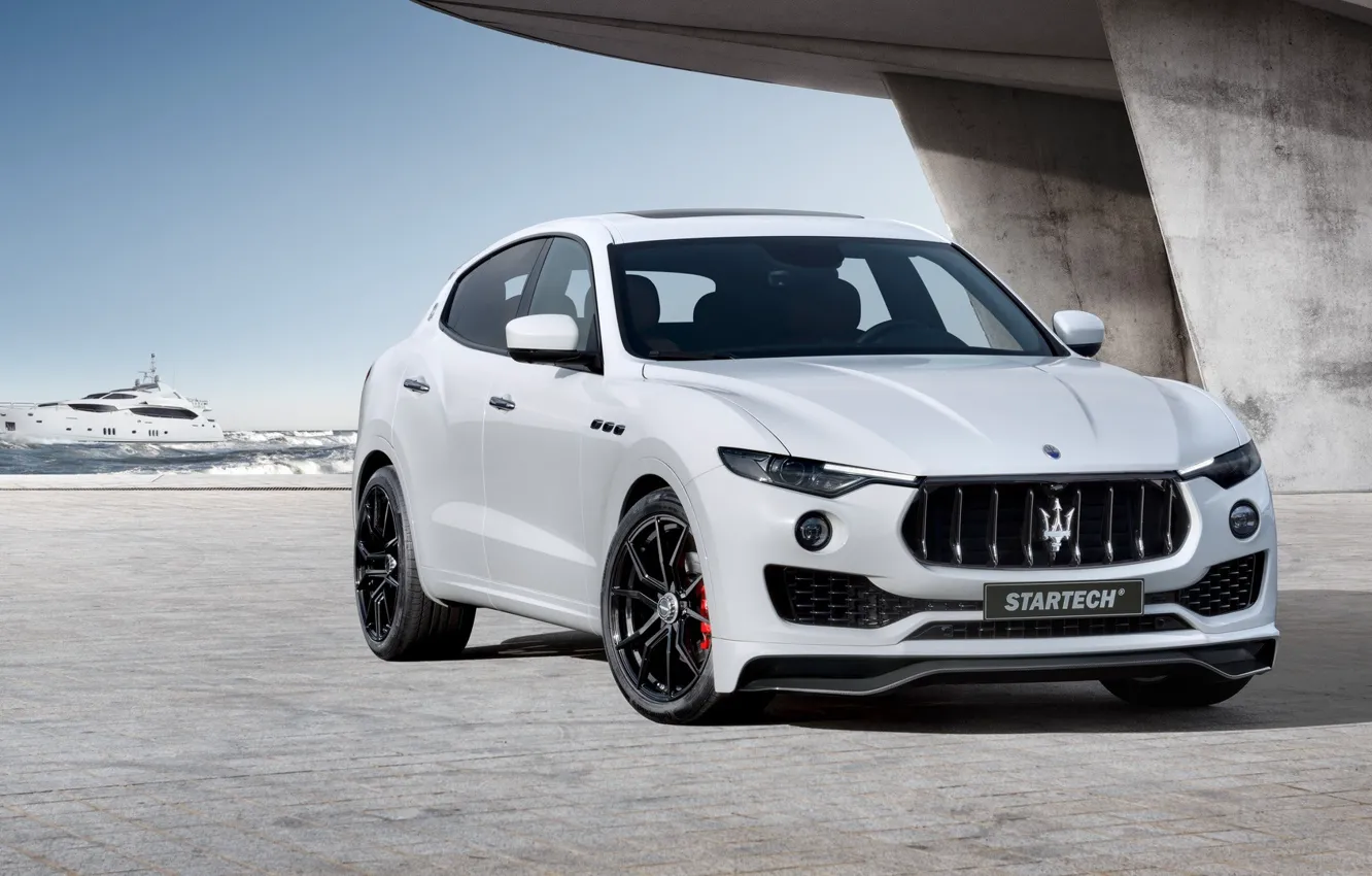 Фото обои море, белый, Maserati, волна, решетка, фронт, пирс, бетон