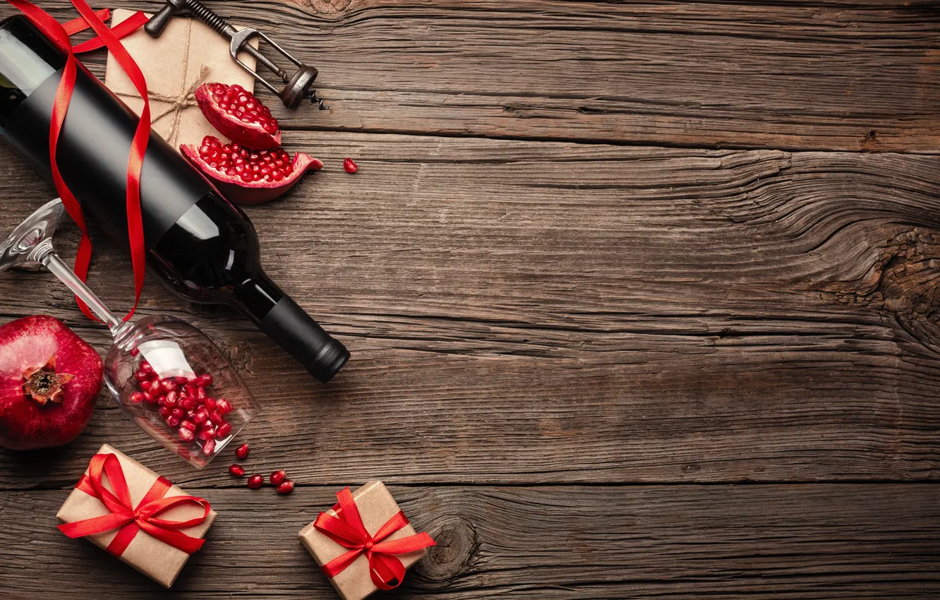 Фото обои праздник, подарок, вино, бокал, гранат