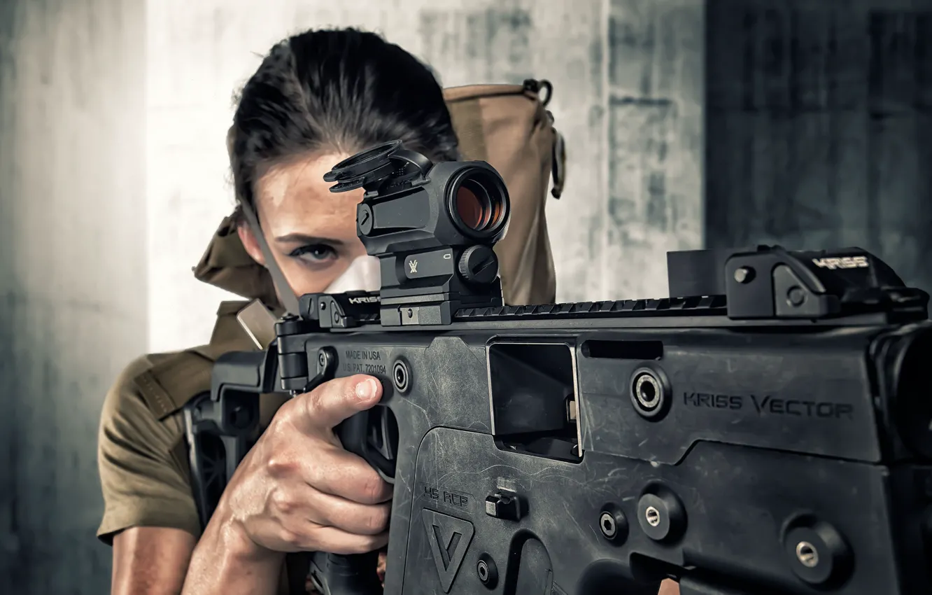 Фото обои взгляд, девушка, лицо, автомат, KRISS Vector