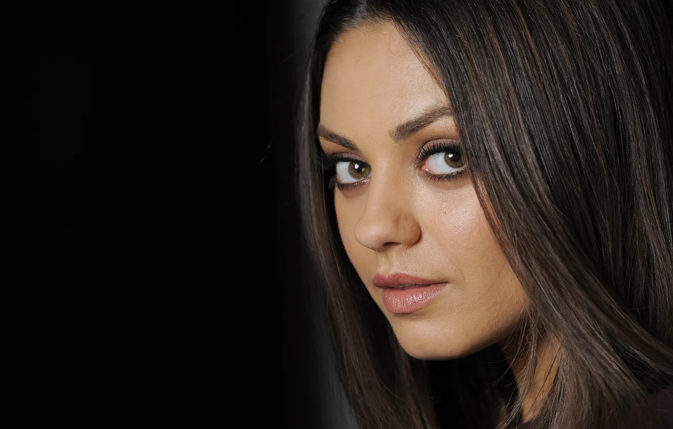 Фото обои лицо, портрет, актриса, черный фон, Mila Kunis, Мила Кунис, actress