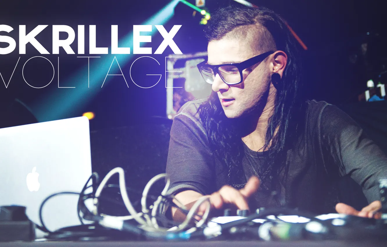 Фото обои пульт, dubstep, Skrillex, Sonny Moore, progressive house, Voltage, Сонни Мур