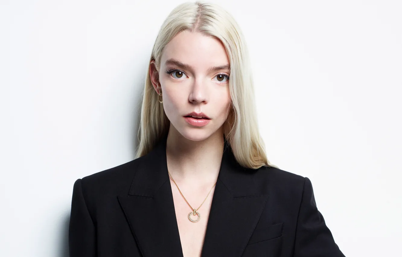 Фото обои women, artist, Anya Taylor-Joy