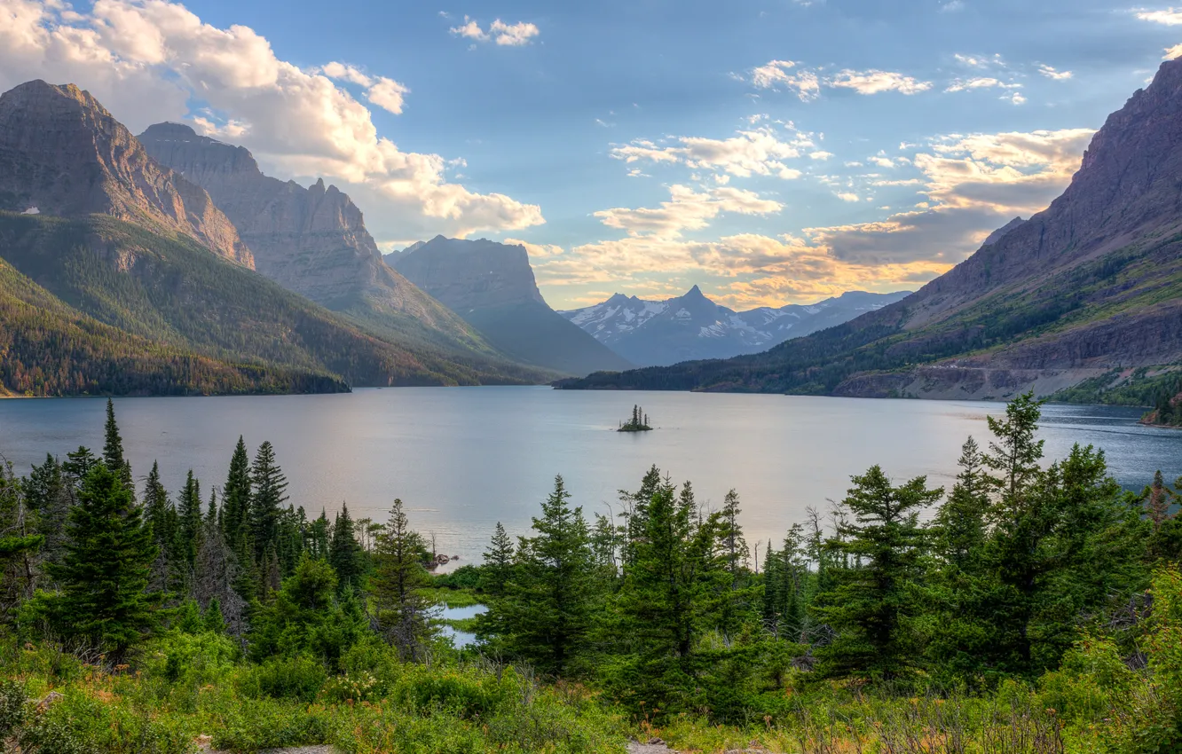 Фото обои небо, деревья, горы, озеро, остров, сша, glacier national park, montana