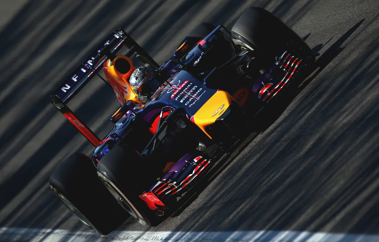 Фото обои Гонщик, Formula 1, Red Bull, Vettel, Чемпион, Sebastian, RB10