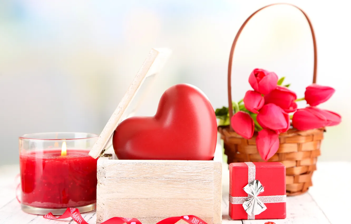 Фото обои цветы, подарок, красное, корзина, сердце, свеча, букет, тюльпаны