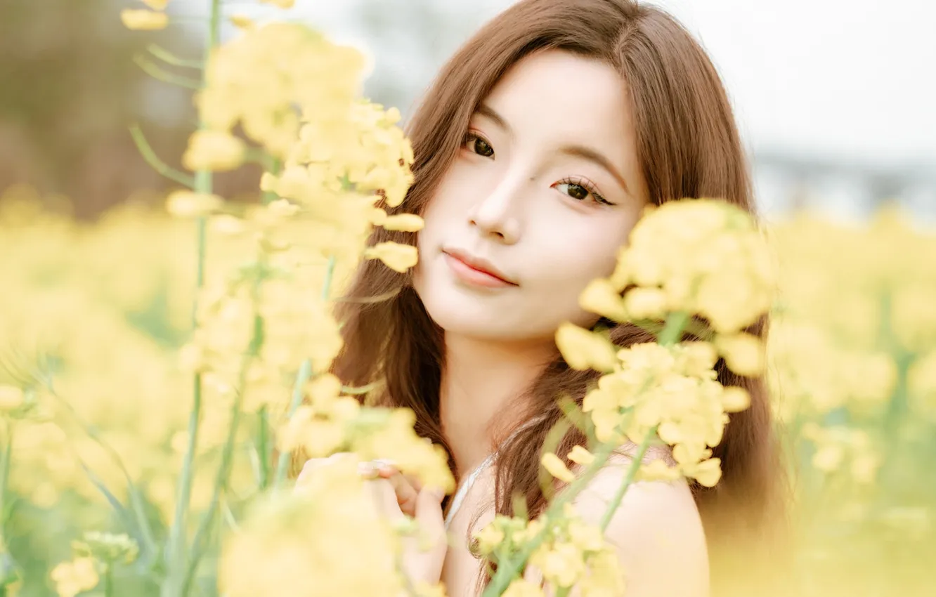 Фото обои Beautiful, Asian, Model, Flowers, Smile, Woman, Cute, Pretty