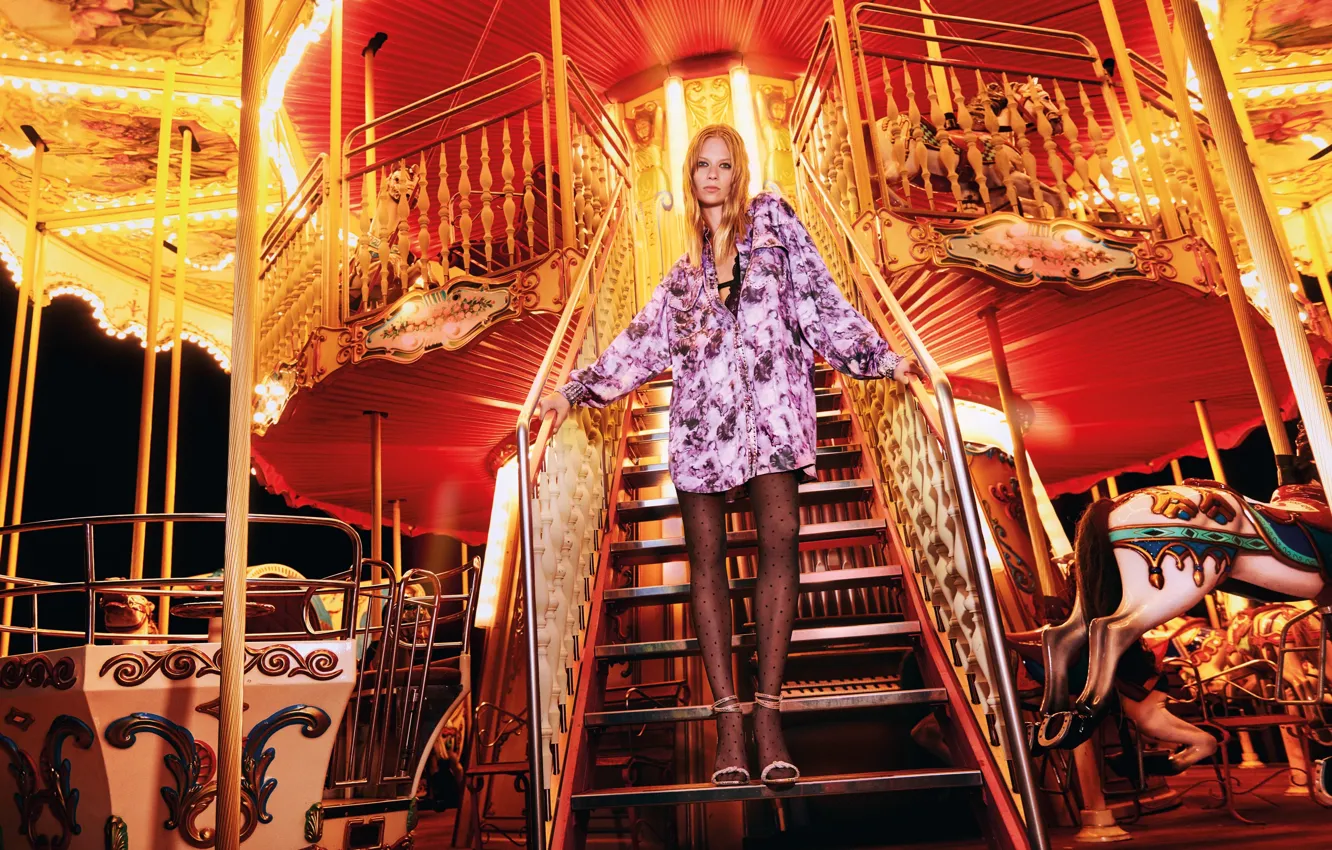 Фото обои Лестница, Fashion, Парк развлечений, Fall Winter 2021-2022 collection, PINKO Wonderland, Amusement park