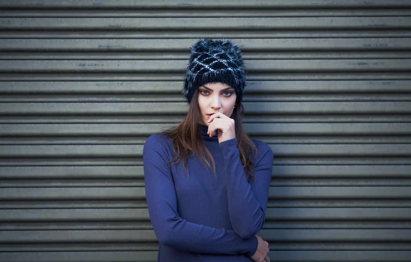 Фото обои Girl, Brunette, Wall, Beauty, Sight