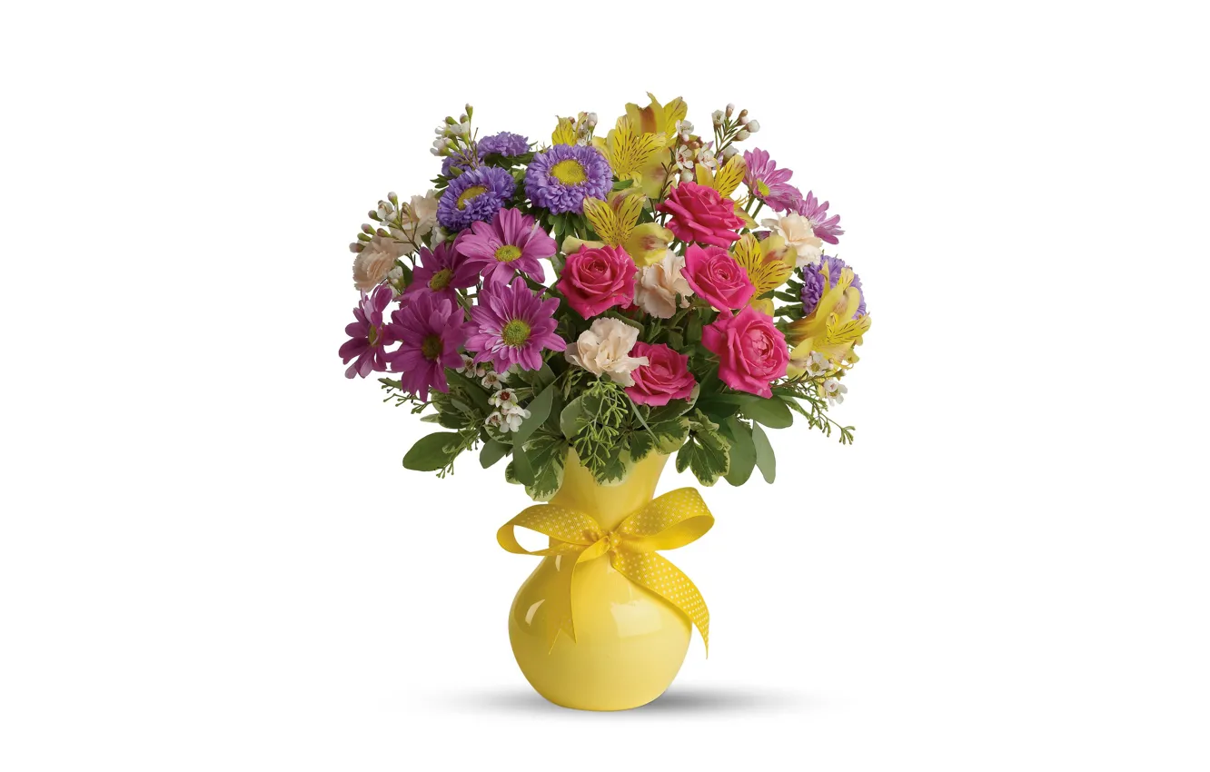 Фото обои цветы, розы, букет, белый фон, ваза, астры, альстрёмерия