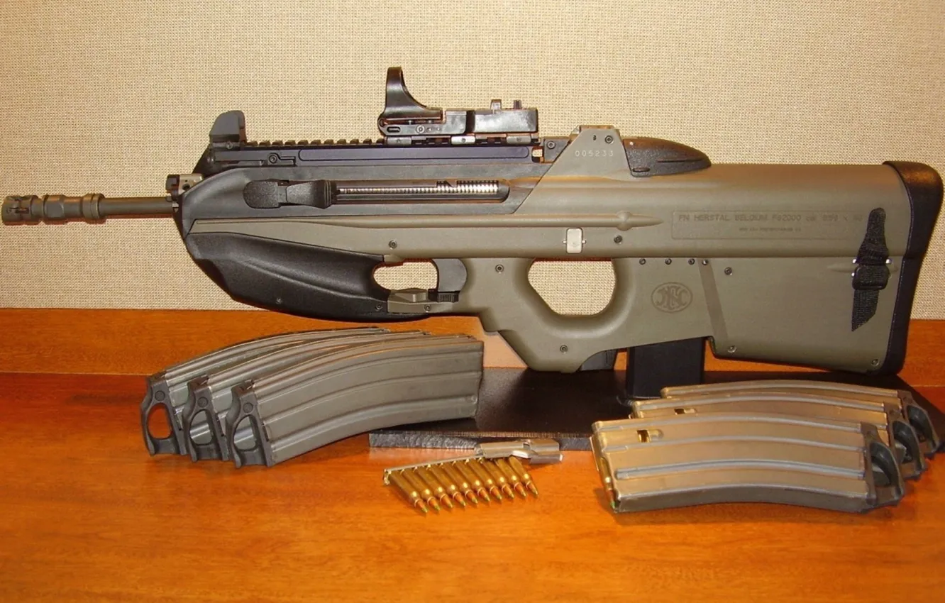 Фото обои gun, weapon, assault rifle, ammunition