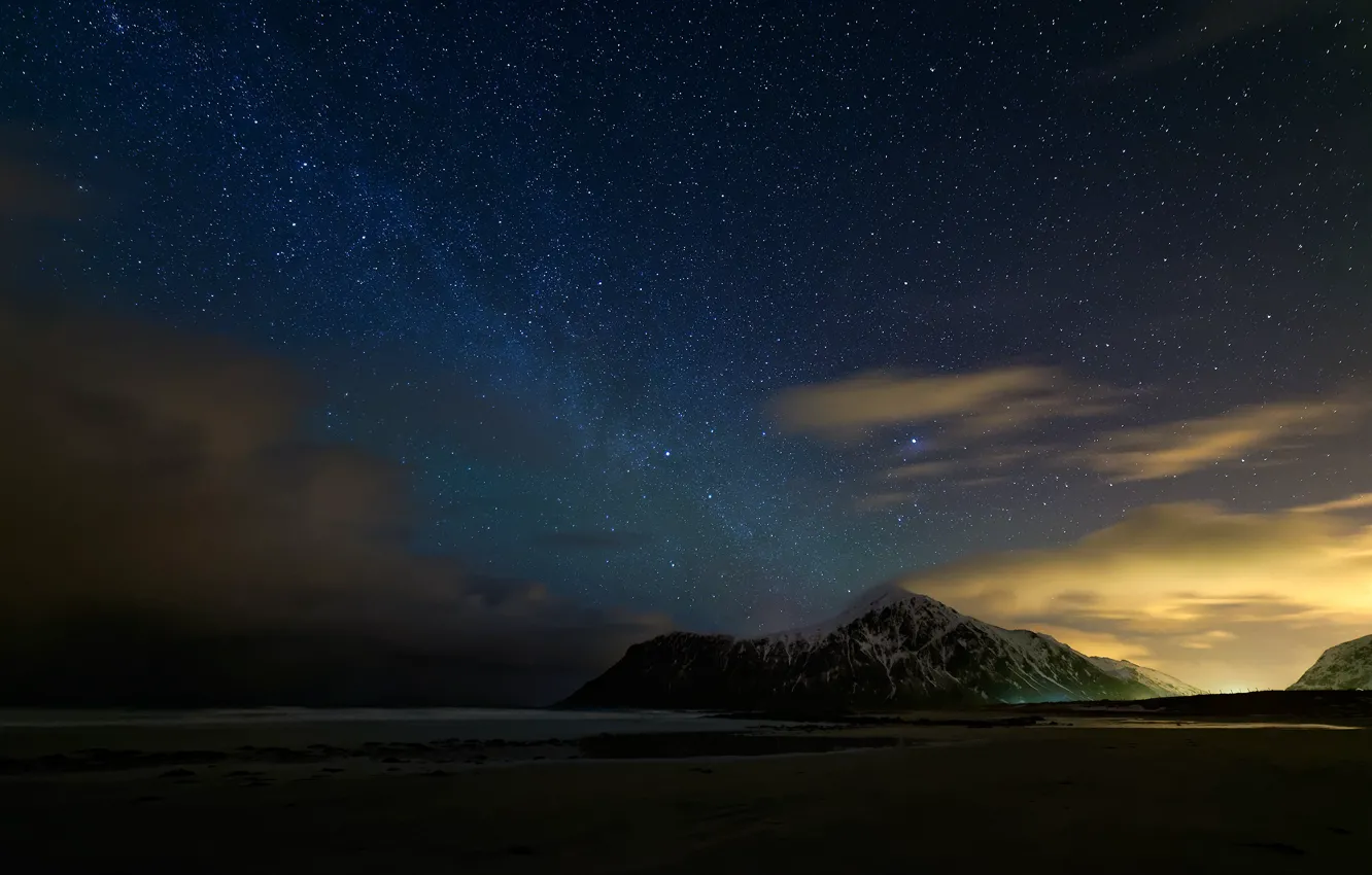Фото обои пляж, небо, звезды, облака, горы, ночь, Норвегия, север