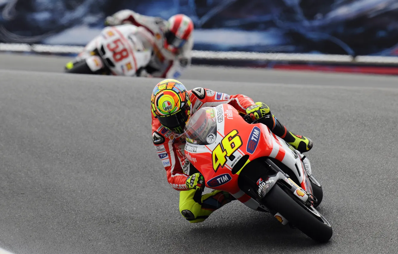 Фото обои Спорт, Гонка, Асфальт, День, Мотоцикл, Ducati, MotoGP, Два