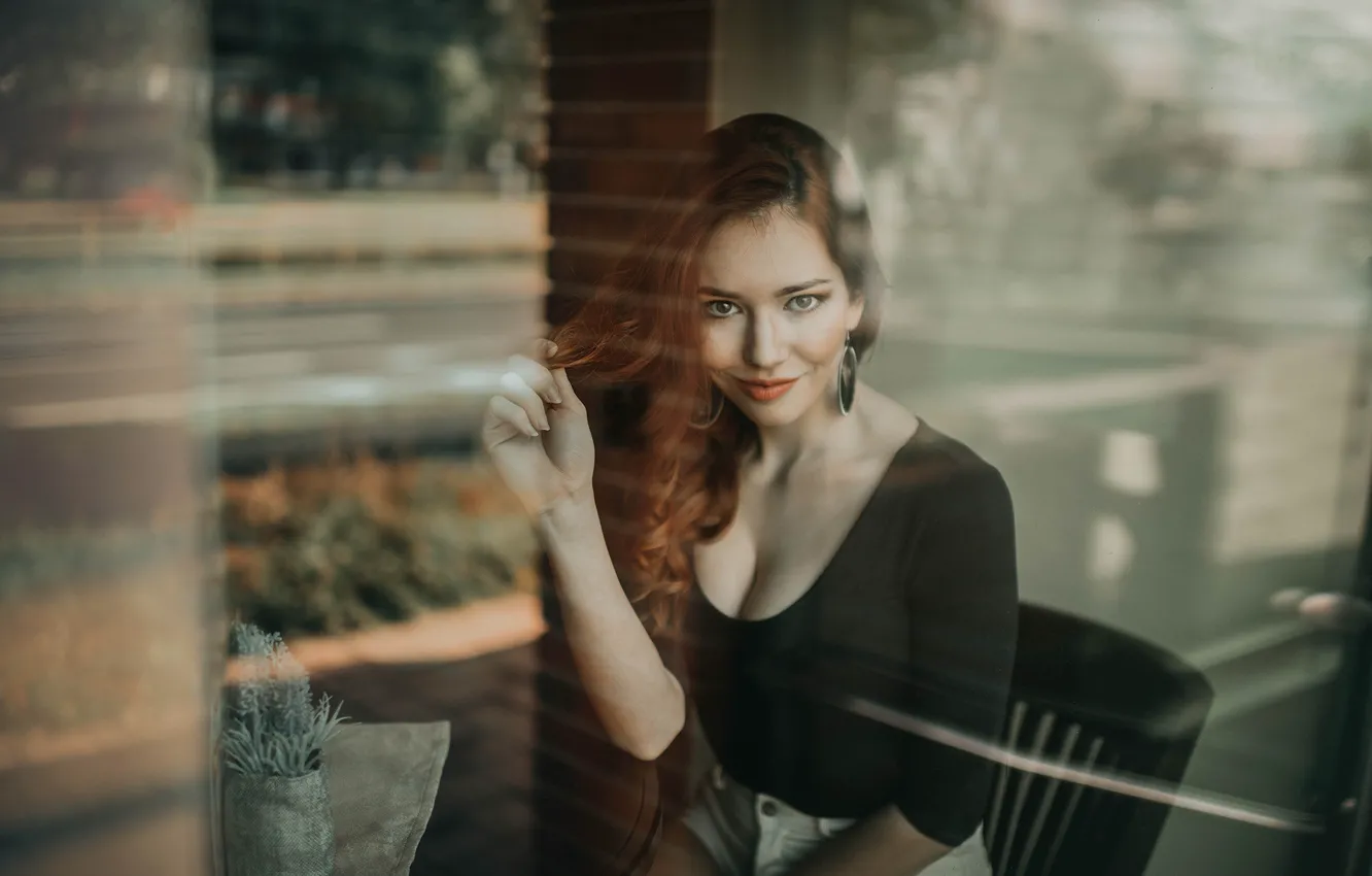 Фото обои взгляд, девушка, волосы, окно, Jiri Tulach