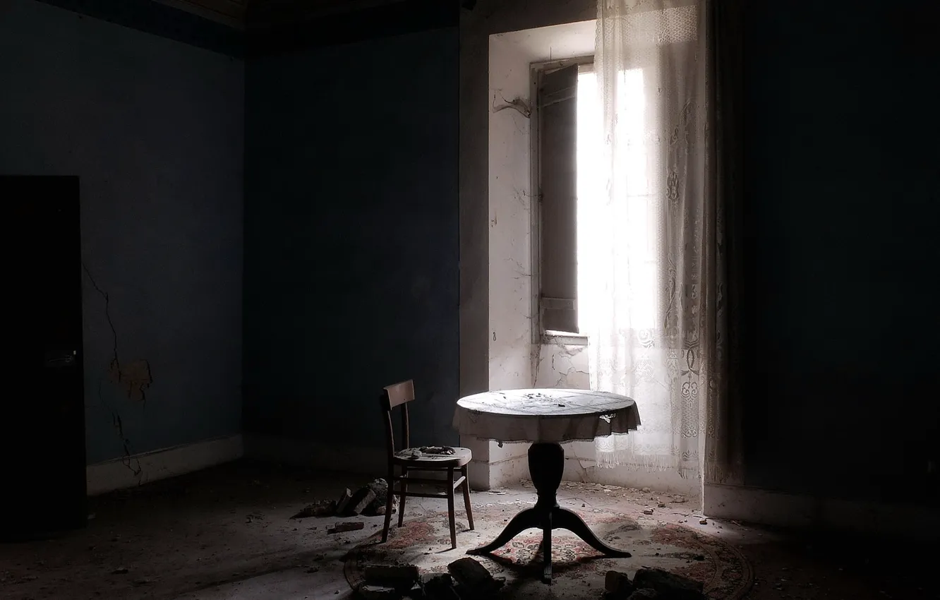 Фото обои стол, окно, стул, натурализм