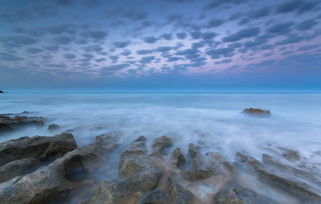 Фото обои море, облака, камни, рассвет, берег, утро, потоки