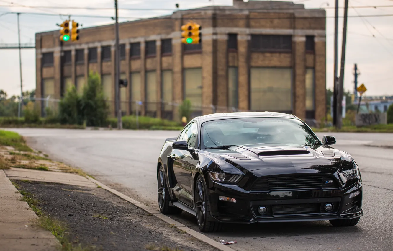 Фото обои улица, Mustang, Ford, Black, muscle car, Roush, Stage