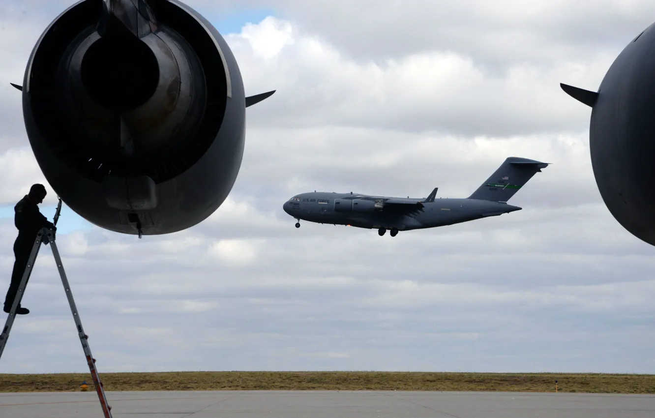Фото обои Boeing, ВВС США, военно-транспортный самолёт, C-17, Globemaster III, американский стратегический