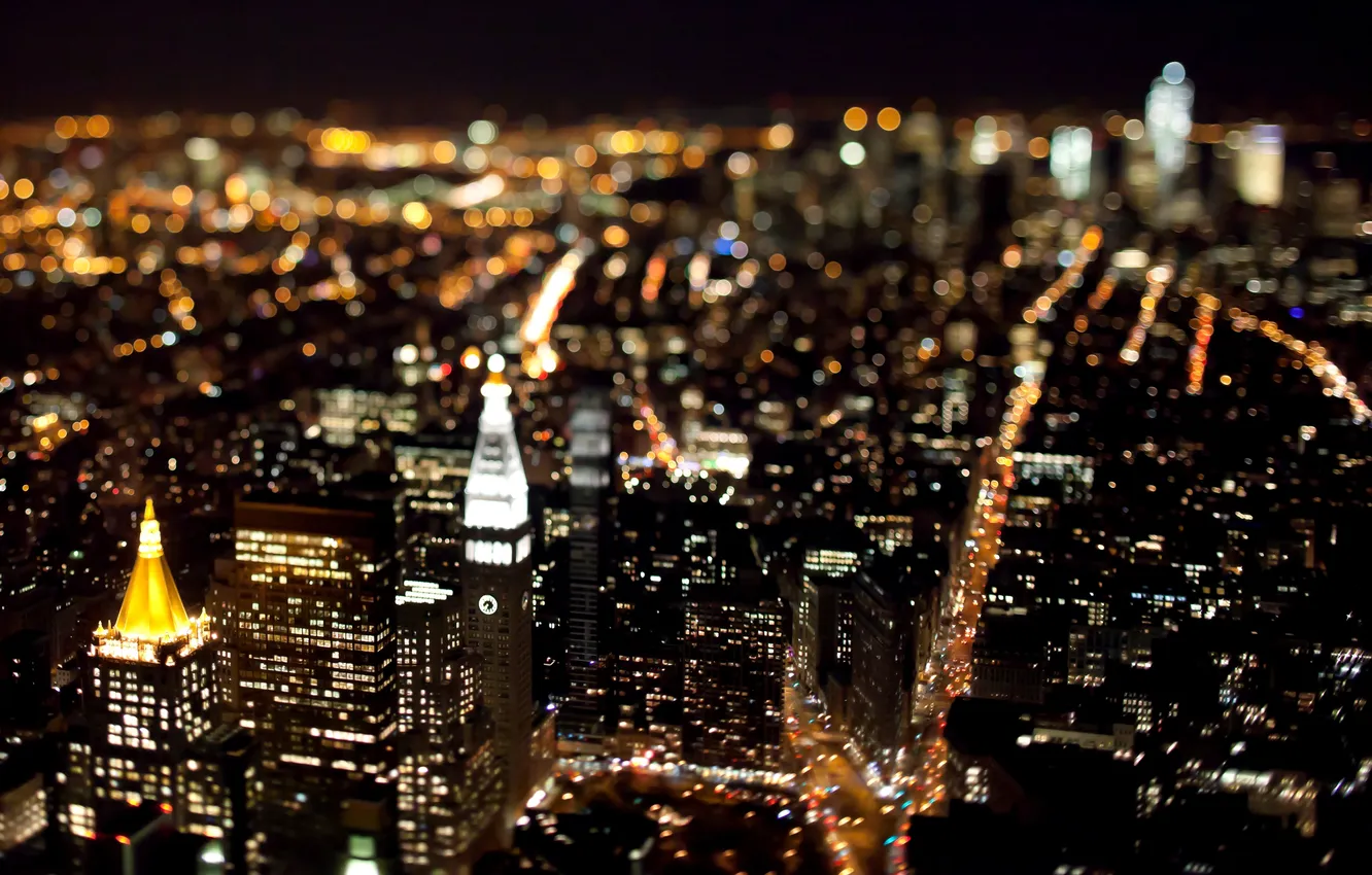 Фото обои ночь, город, огни, здания, дороги, Нью-Йорк, небоскребы, панорама
