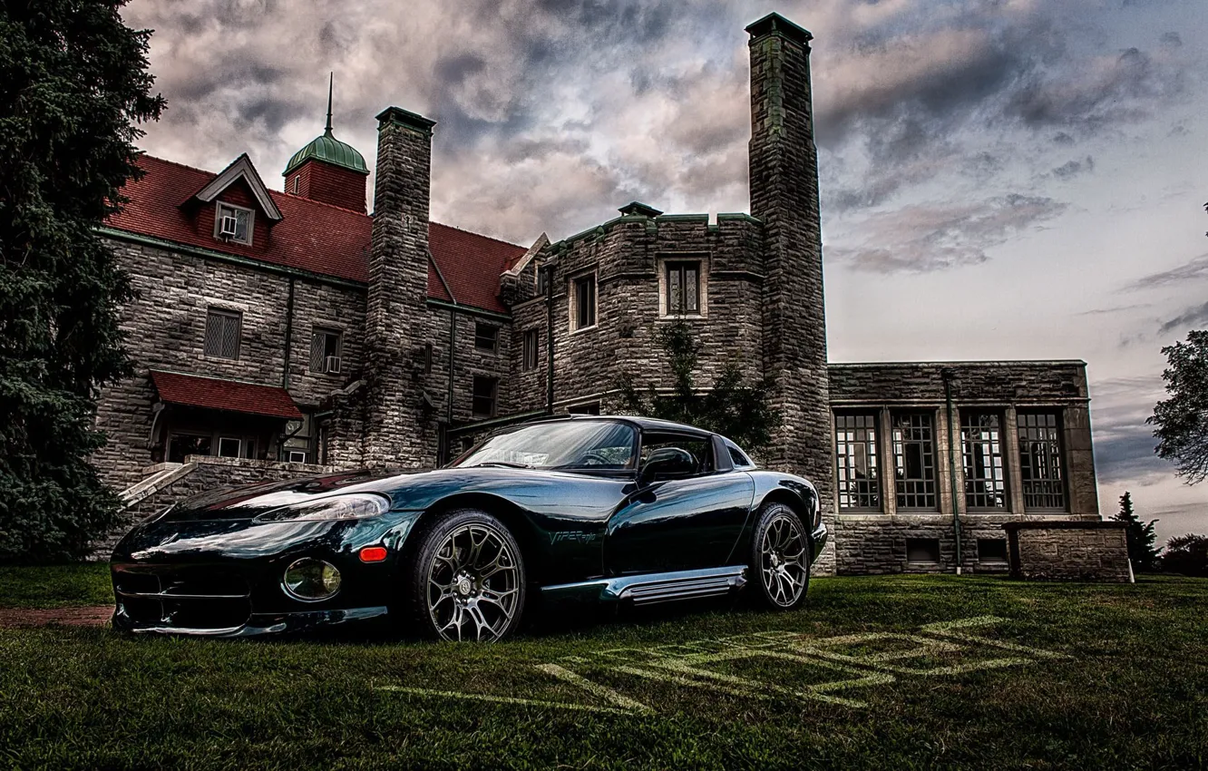 Фото обои красота, 1992, спортивный автомобиль, старинный особняк, Dodge Viper RT 10